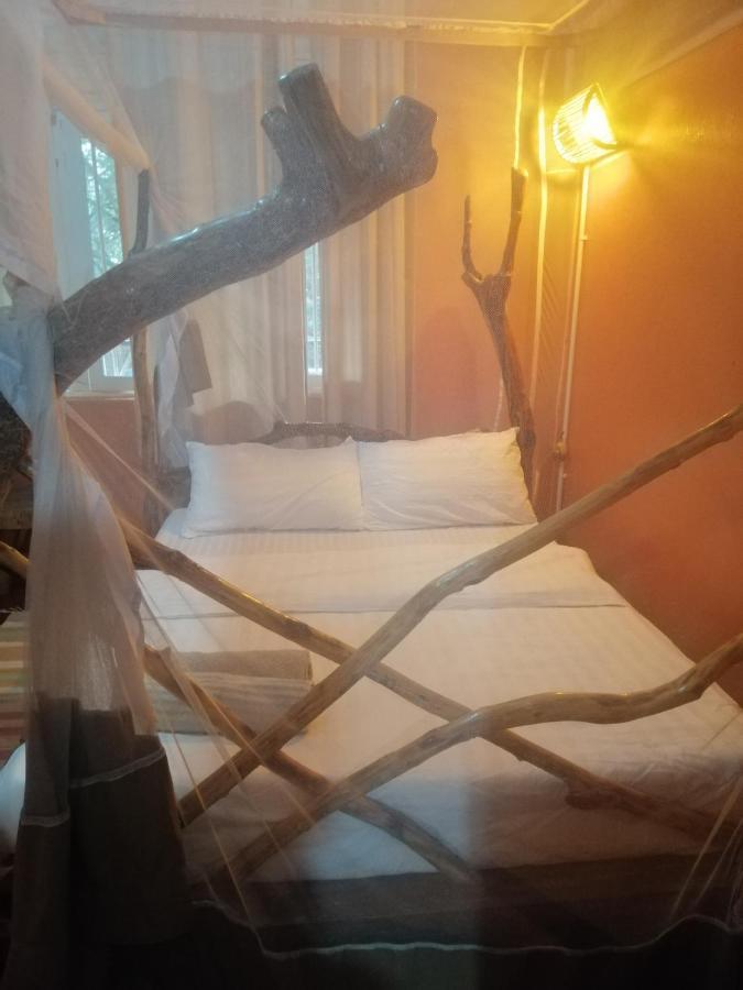 Jinja Backpackers Pansiyon Dış mekan fotoğraf