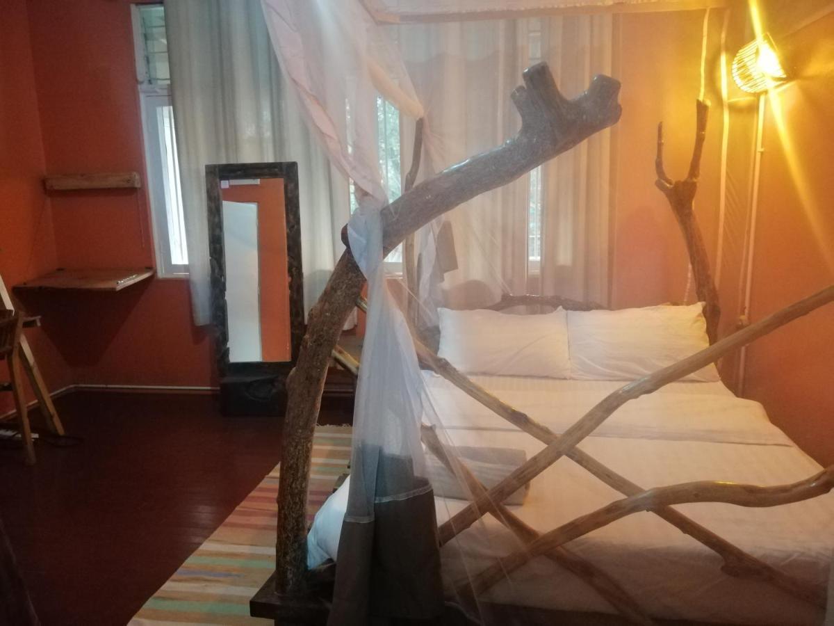 Jinja Backpackers Pansiyon Dış mekan fotoğraf