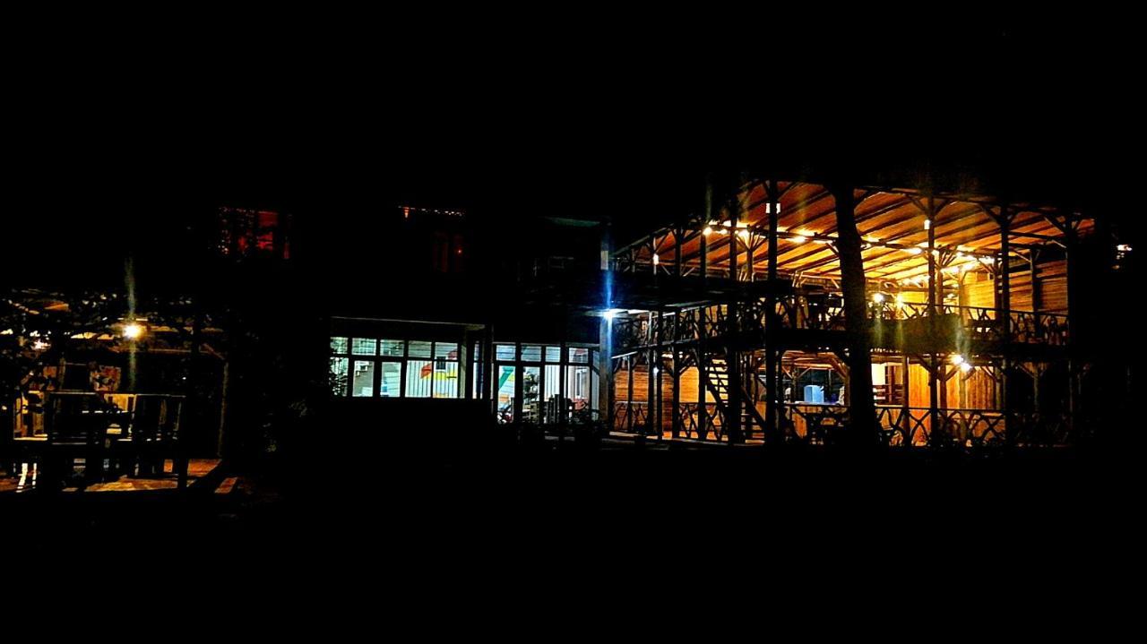 Jinja Backpackers Pansiyon Dış mekan fotoğraf