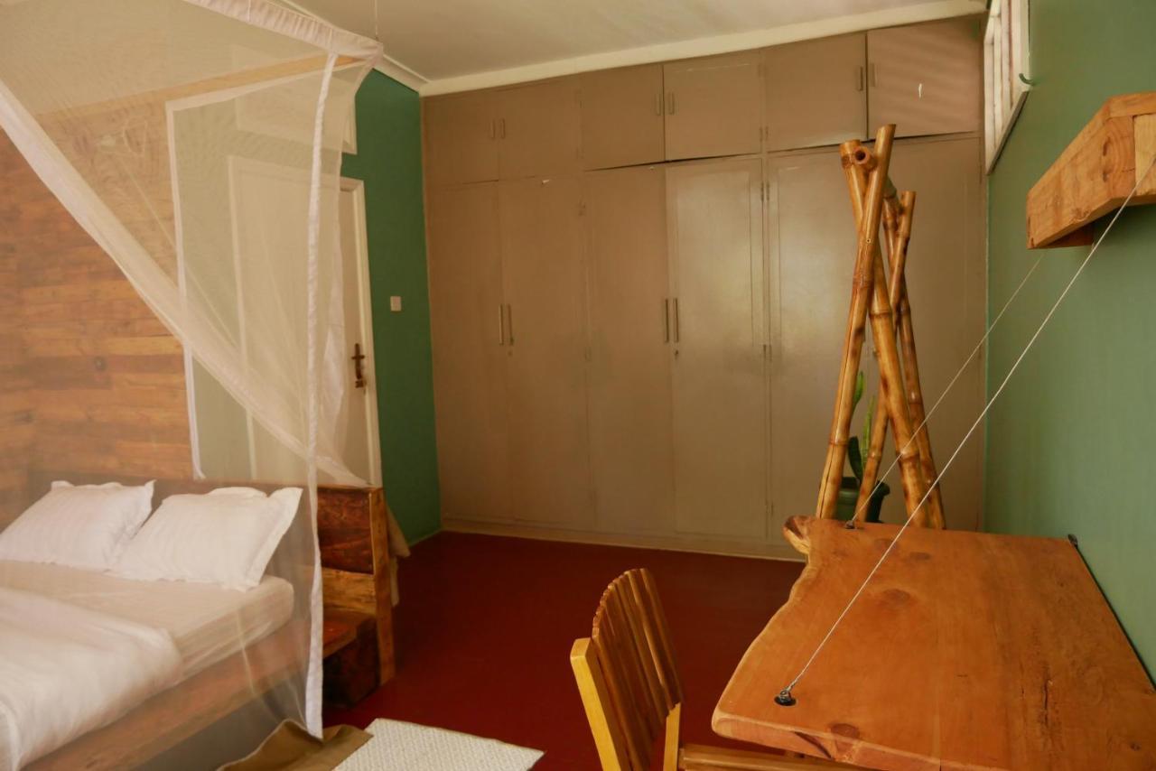 Jinja Backpackers Pansiyon Dış mekan fotoğraf