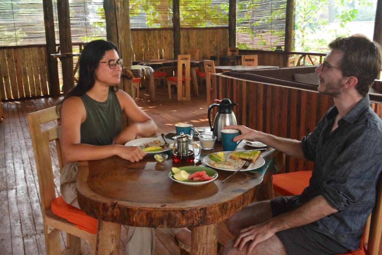 Jinja Backpackers Pansiyon Dış mekan fotoğraf