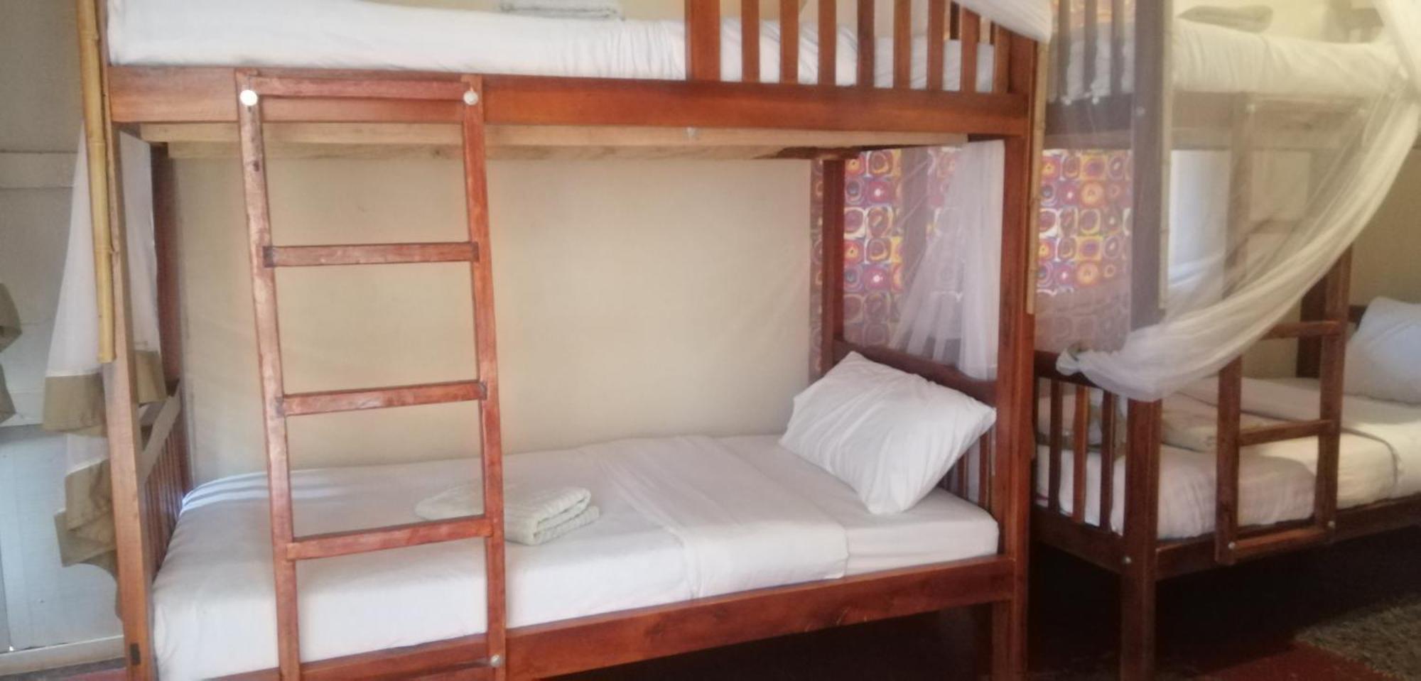 Jinja Backpackers Pansiyon Dış mekan fotoğraf