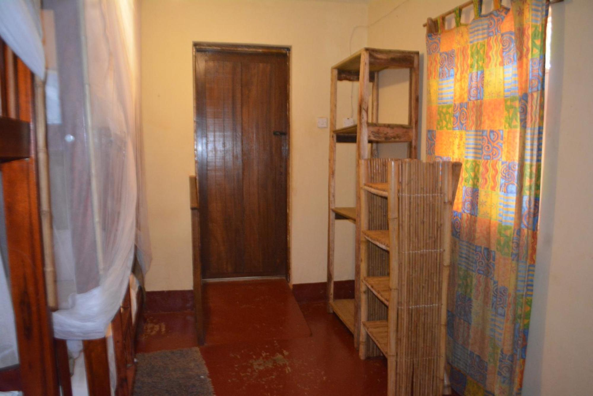 Jinja Backpackers Pansiyon Dış mekan fotoğraf
