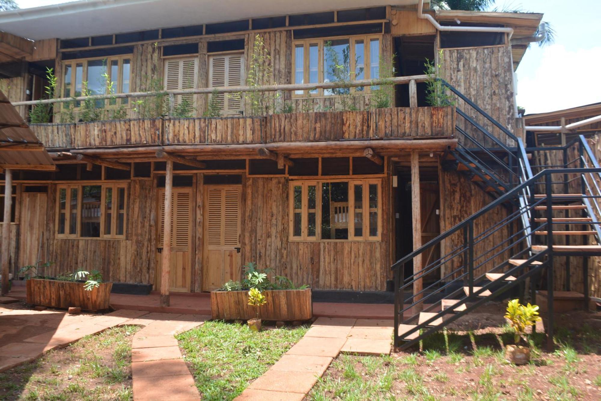 Jinja Backpackers Pansiyon Dış mekan fotoğraf