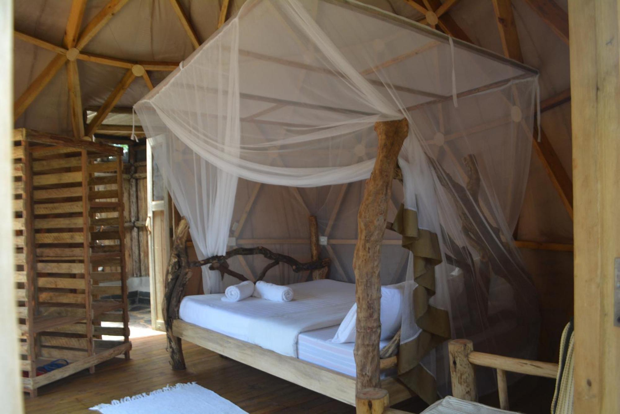 Jinja Backpackers Pansiyon Dış mekan fotoğraf