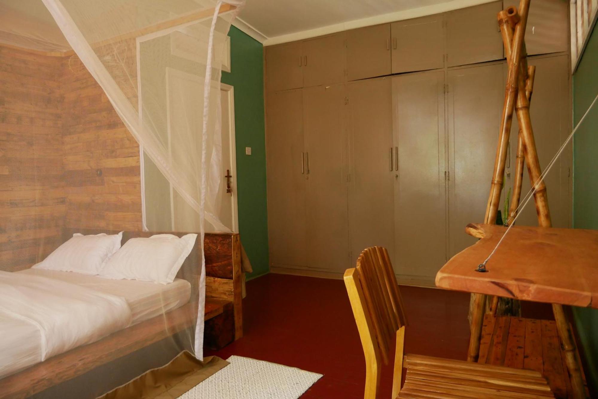 Jinja Backpackers Pansiyon Oda fotoğraf