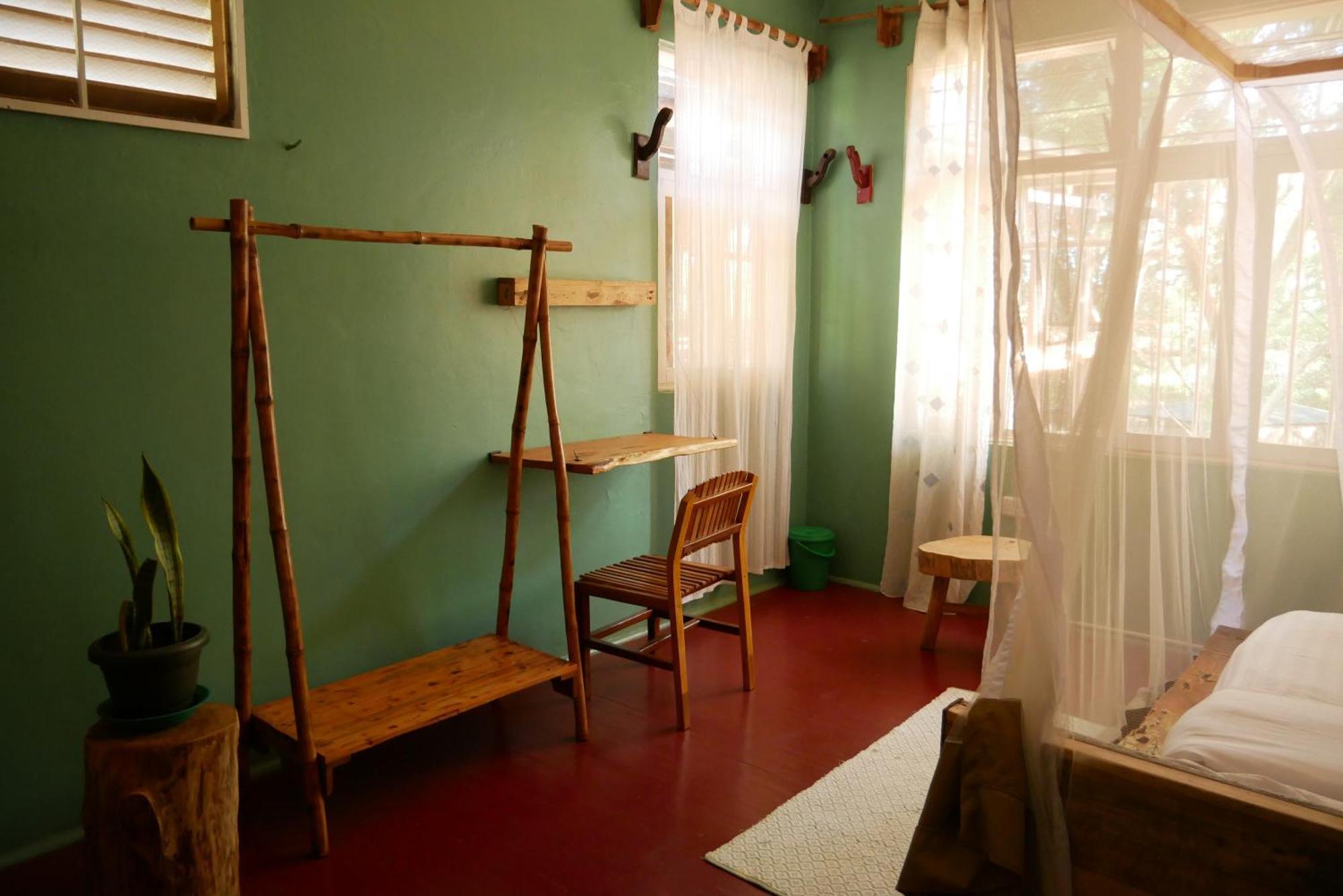 Jinja Backpackers Pansiyon Oda fotoğraf