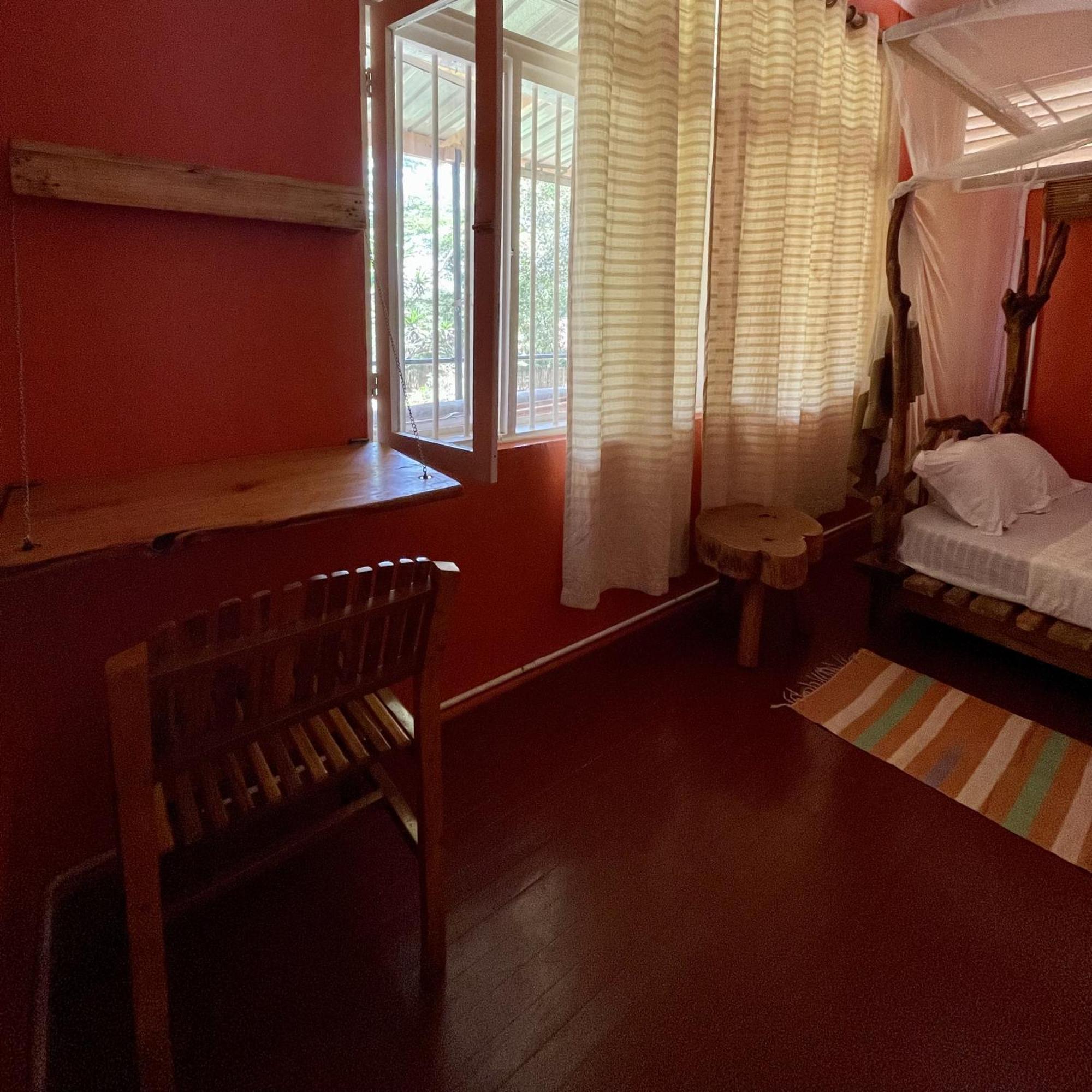 Jinja Backpackers Pansiyon Oda fotoğraf